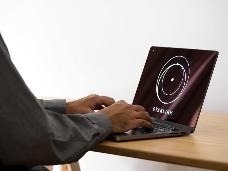 Українцям нагадали про необхідність реєструвати термінали Starlink