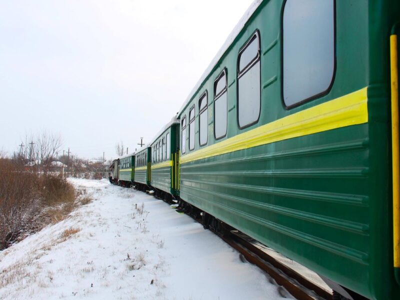 Укрзалізниця обмежила рух поїздів у трьох областях