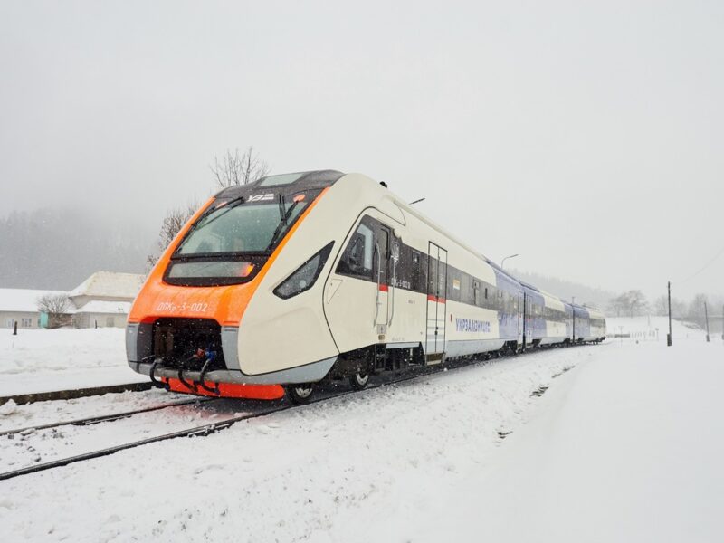 Укрзалізниця у деяких регіонах запровадила тимчасові обмеження