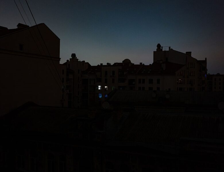 В деяких регіонах запровадили екстрені відключення