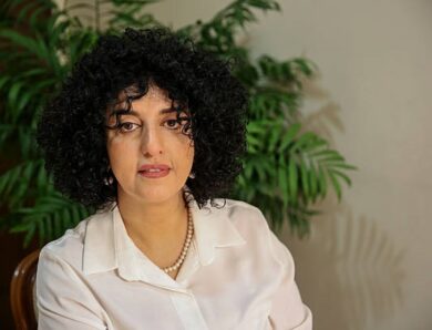 В Ірані нобелівську лауреатку засудили на сім з половиною років