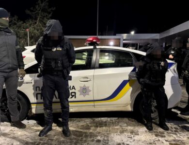 В Одесі затримано правоохоронців, що шантажували водіїв доставленням у ТЦК