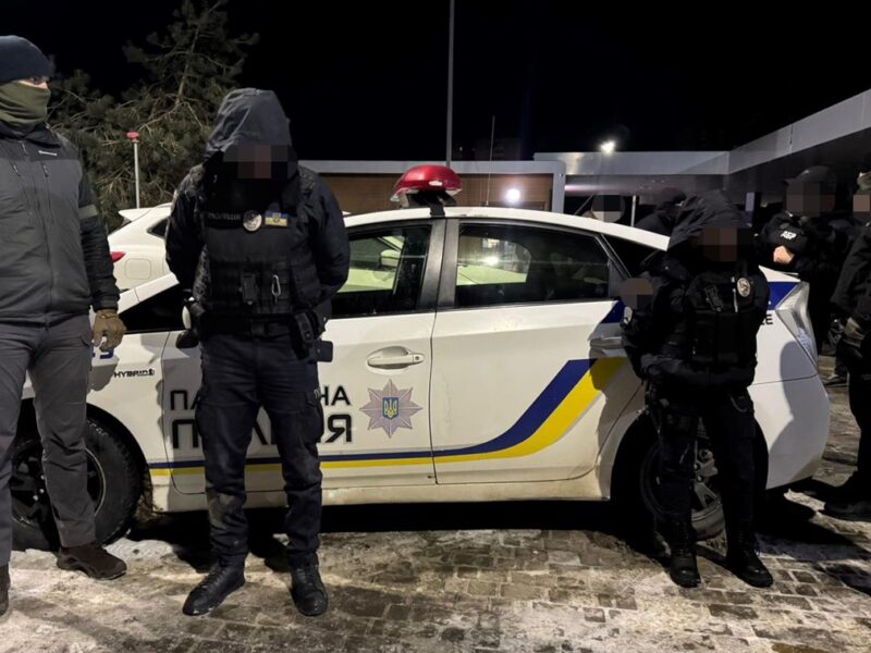 В Одесі затримано правоохоронців, що шантажували водіїв доставленням у ТЦК