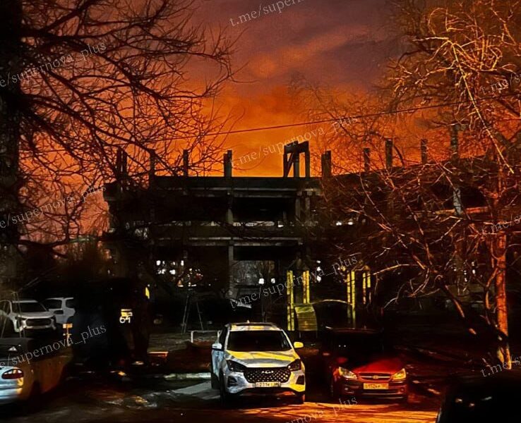 В окупованій Макіївці БпЛА “розбомбили” нафтобазу