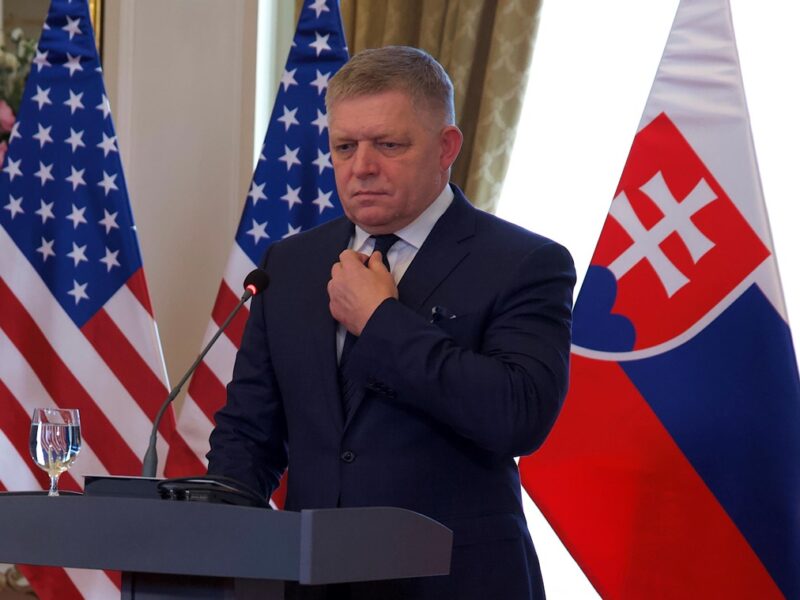 В Словаччині подадуть до прокуратури скаргу на державну зраду Фіцо