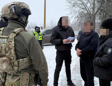 Викрито чергову схему переправлення ухилянтів через кордон