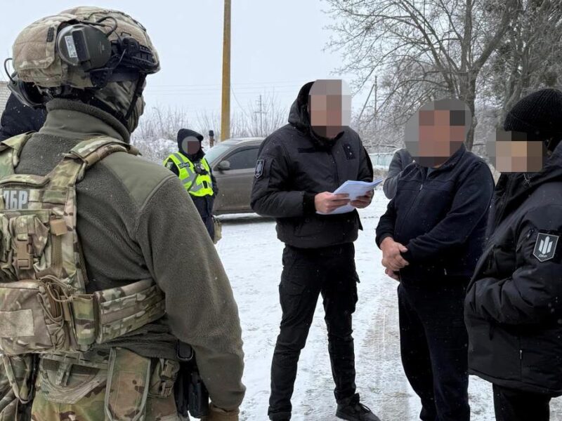 Викрито чергову схему переправлення ухилянтів через кордон