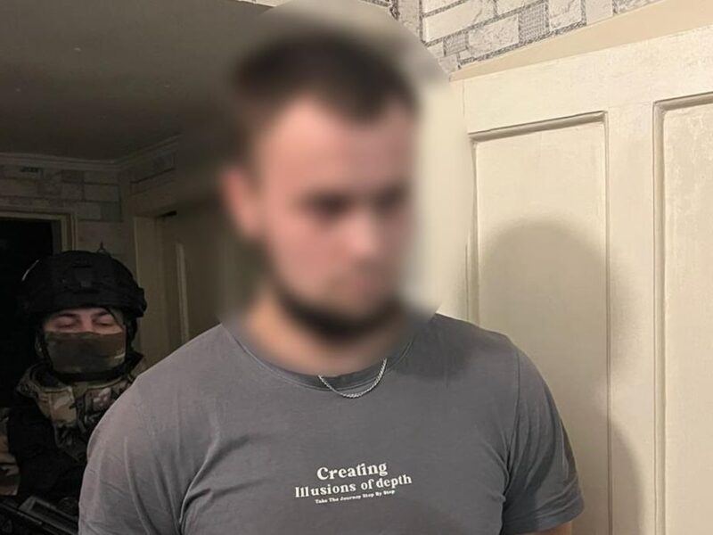 Викрито угруповання, яке “вивозило” військових із місць служби