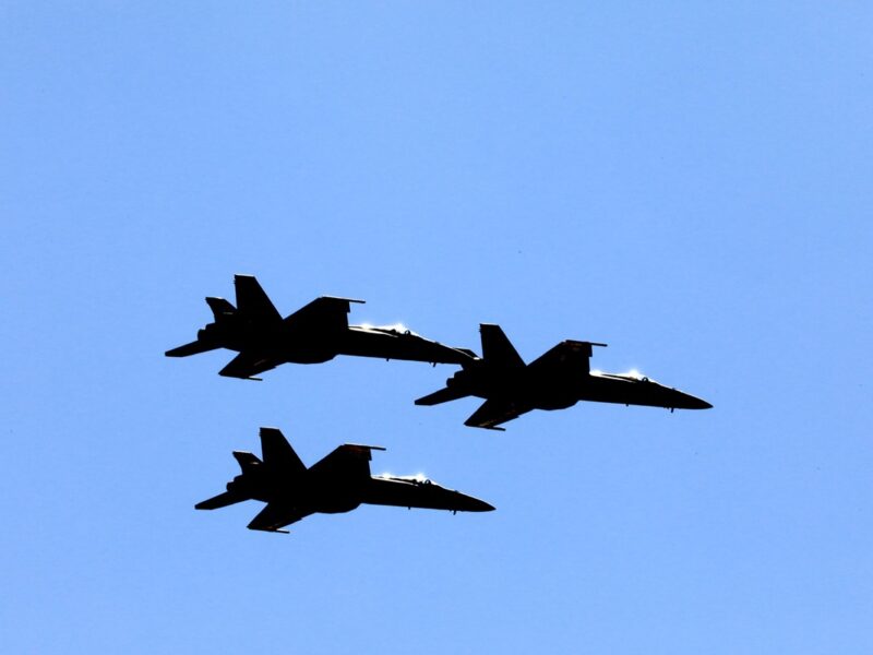 Винищувачі США та Китаю провели коротке протистояння над Жовтим морем – ЗМІ