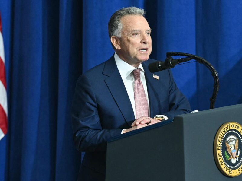 Віткофф “вірить у зустріч” Зеленського і Путіна