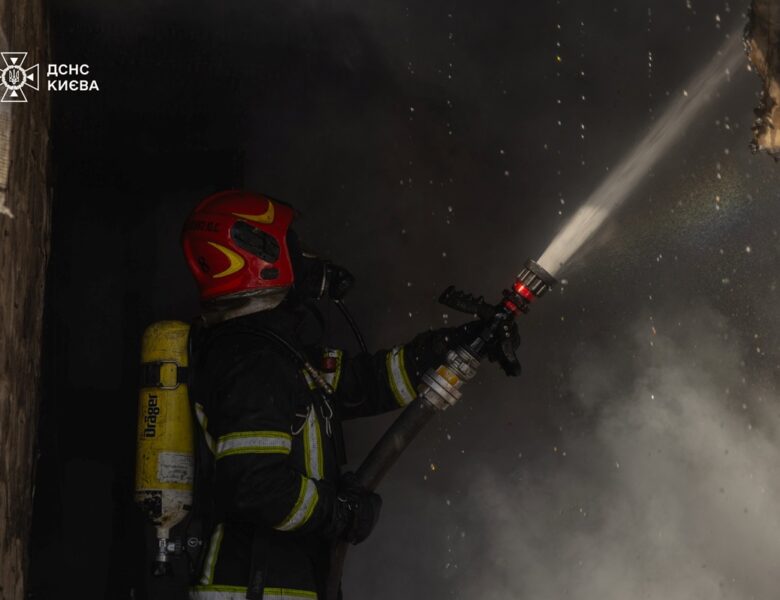 Внаслідок атаки РФ зруйновані житлові будинки на Софіївській Борщагівці