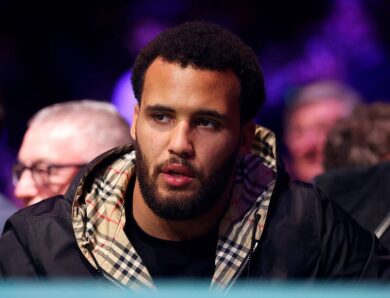 Вордлі чи Дюбуа? Ітаума передбачив результат британського протистояння