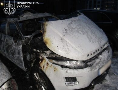 Затримано паліїв, які на замовлення нищили елітні авто у Києві