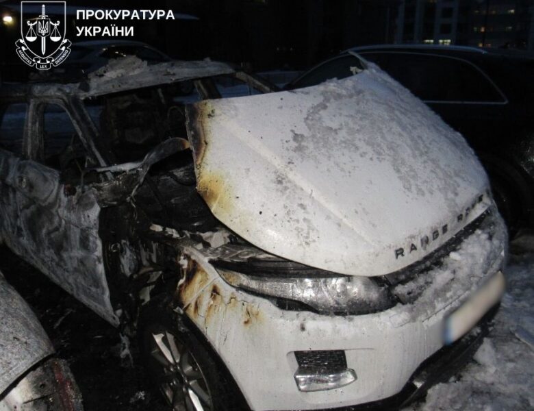 Затримано паліїв, які на замовлення нищили елітні авто у Києві