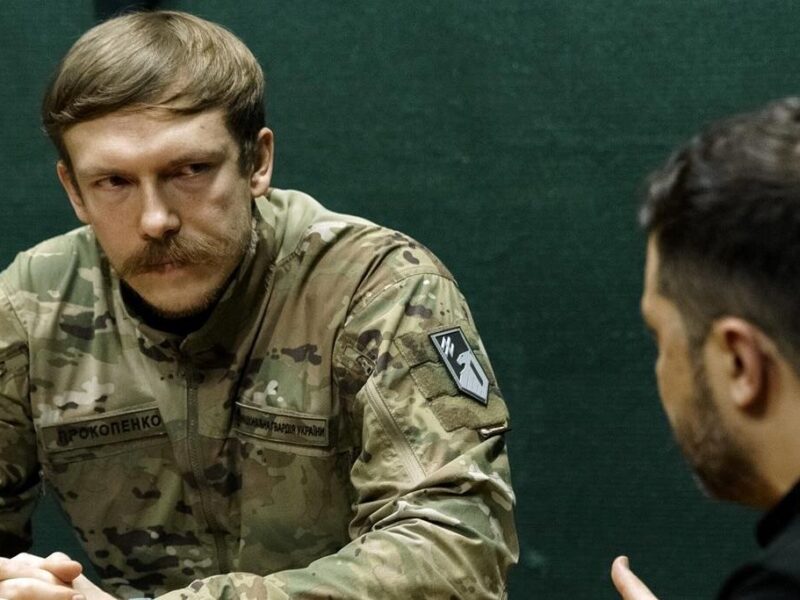 Зеленський підвищив у званні Дениса “Редіса” Прокопенка