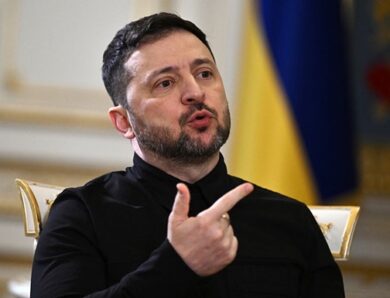 Зеленський відповів щодо “погроз” США припинити продаж зброї для України