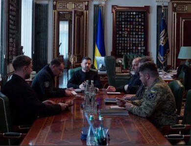 Зеленський зустрівся з переговорною командою
