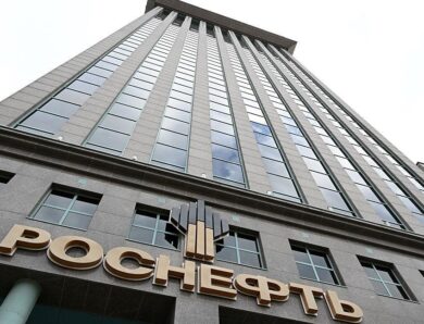 ЗМІ викрили мережу компаній, що торгують підсанкційною нафтою РФ