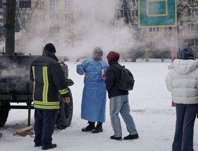 Зросла кількість українців, які готові терпіти війну “скільки потрібно”