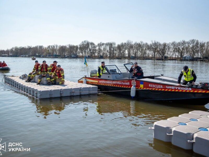 Рятувальники Одещини та Черкащини відпрацювали спільні дії на воді.
