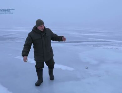 Оперативники Держрибагентства провели зимовий рейд кригою Кам’янського водосховища