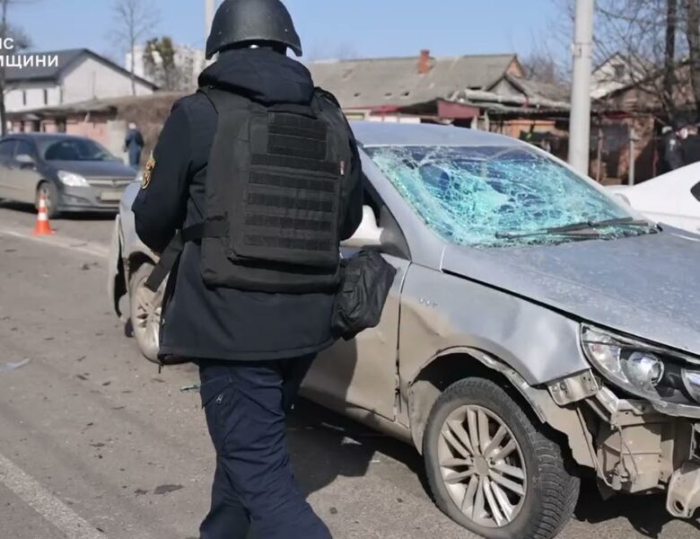 росіяни завдали прицільного удару БпЛА по проїзній частині однієї з вулиць Сум