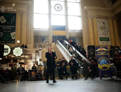 Весна починається з музики