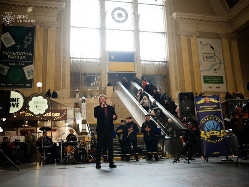 Весна починається з музики