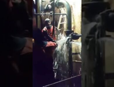 Битва під водою за світло в Києві