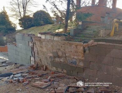 Атака РФ: збитий Шахед впав біля будинку мера Дніпра