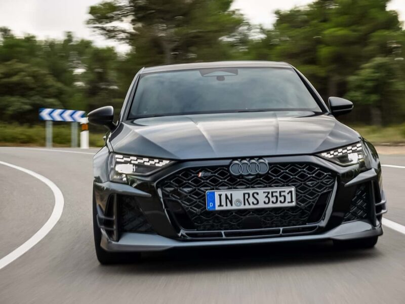 Audi представила лімітований RS3 на ювілей знаменитого двигуна бренду
