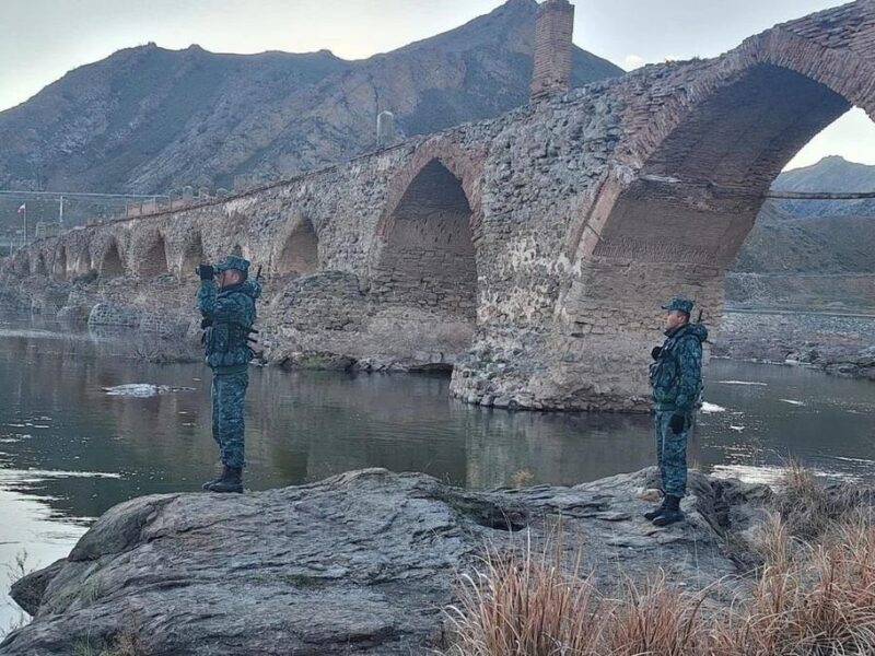 Азербайджан стягує сили до іранського кордону – ЗМІ