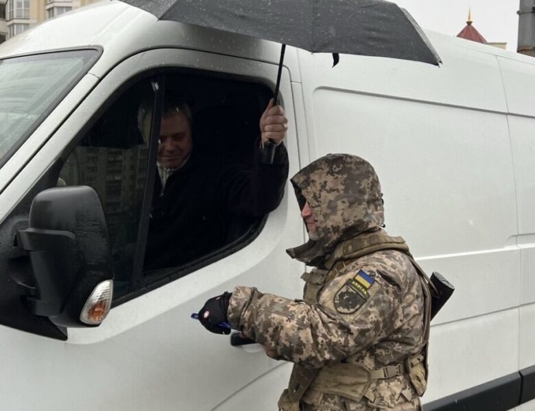 “Блокпости і патрулі”. Чи посилив Київ мобілізацію