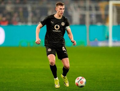 Боруссія вирішила питання контракту ключового захисника