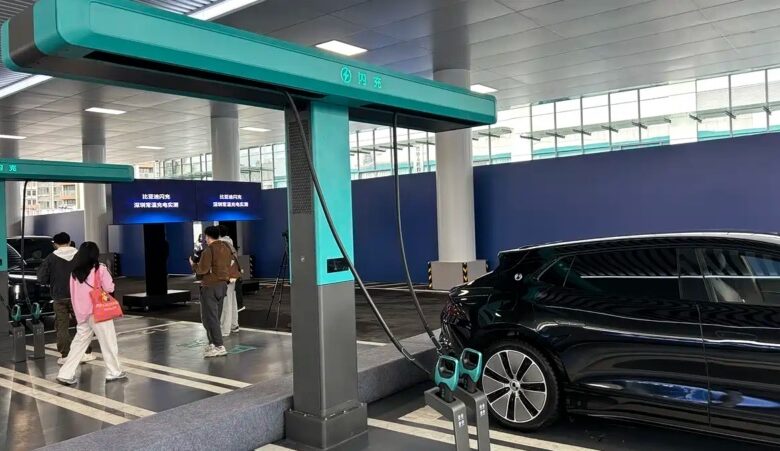 BYD представила електромобільну батарею, яка заряджається за 9 хвилин