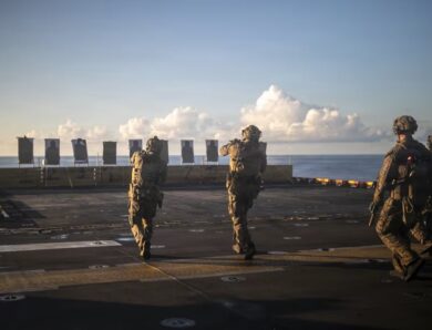 Дедлайн Трампа: до Ормузької протоки направляються тисячі морпіхів США