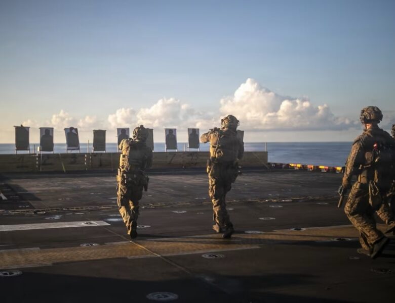 Дедлайн Трампа: до Ормузької протоки направляються тисячі морпіхів США