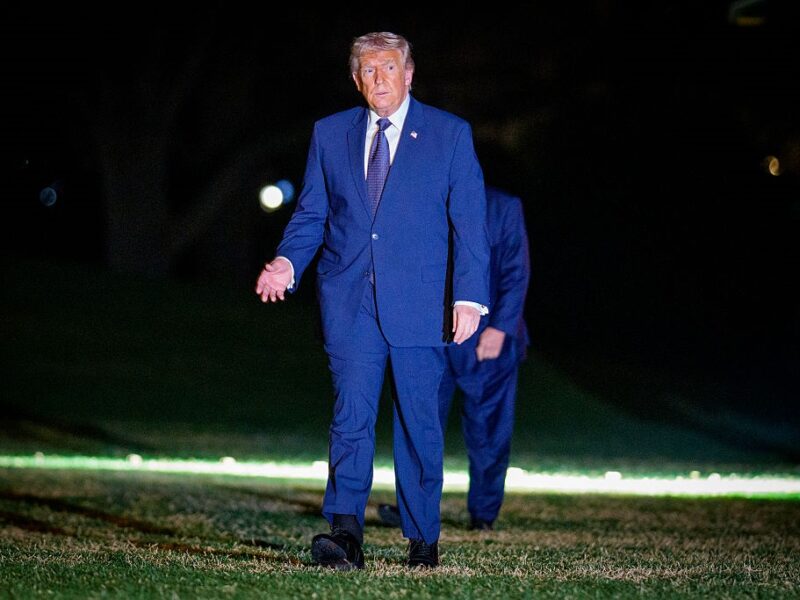 Демократи вимагають від Трампа відновити санкції проти нафти РФ