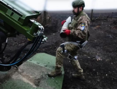 Десантники показали тестування екзоскелетів в бойових умовах