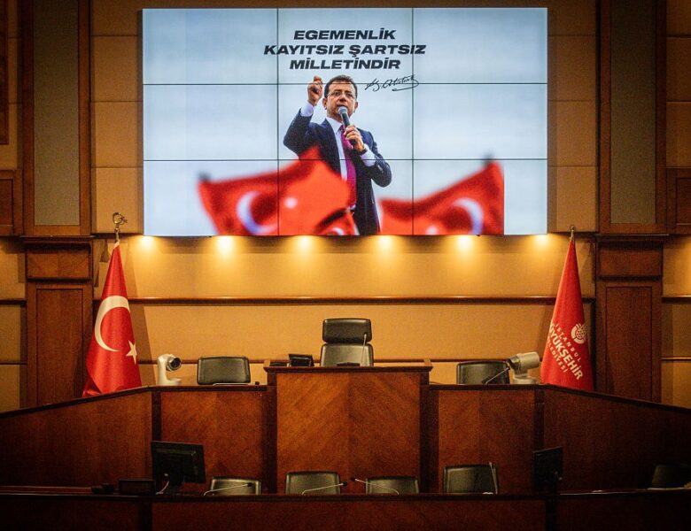 До 2400 років в’язниці: у Туреччині розпочався суд над опонентом Ердогана