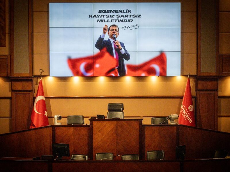 До 2400 років в’язниці: у Туреччині розпочався суд над опонентом Ердогана