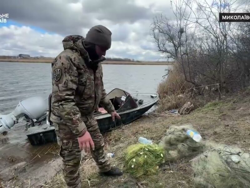 Будні рибоохорони: на Інгулі інспектори вилучили браконьєрські сітки та врятували рибу