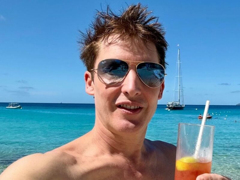 Джеймс Блант у шапці з гербом Росії: українці вибухнули критикою