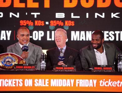 Ексчемпіон дав сміливий прогноз на бій Вордлі – Дюбуа