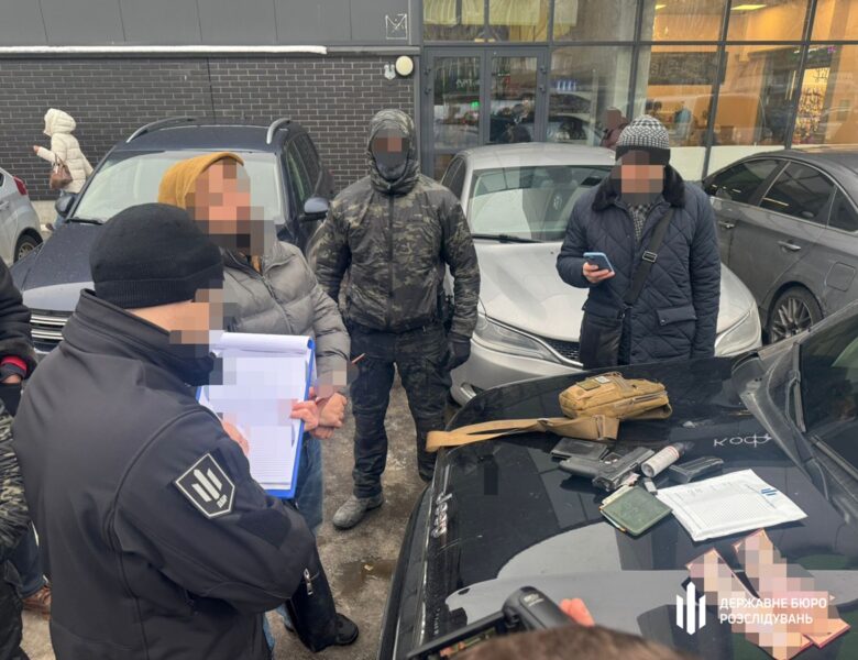 Фіктивна служба за $13 тис.: затримано посередника