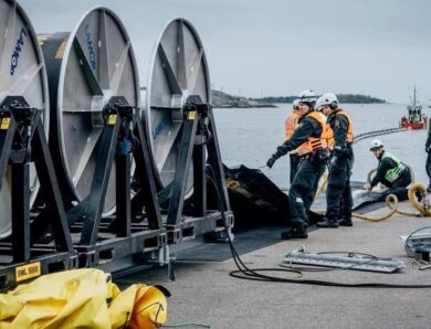 Фінляндія передала Україні обладнання для ліквідації розливів нафти