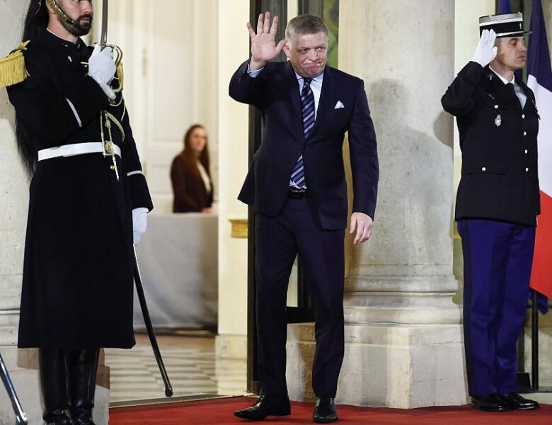 Фіцо допустив блокування кредиту для України