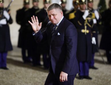 Фіцо узявся “визволяти” російських олігархів з-під санкцій ЄС