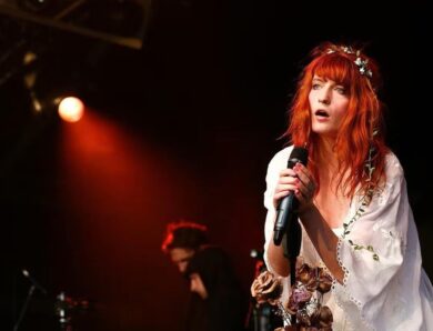 Флоренс Велч захистила український прапор на концерті у Празі