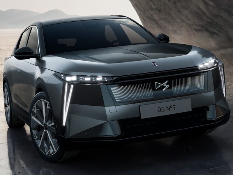 Французька DS представила електричний кросовер No7